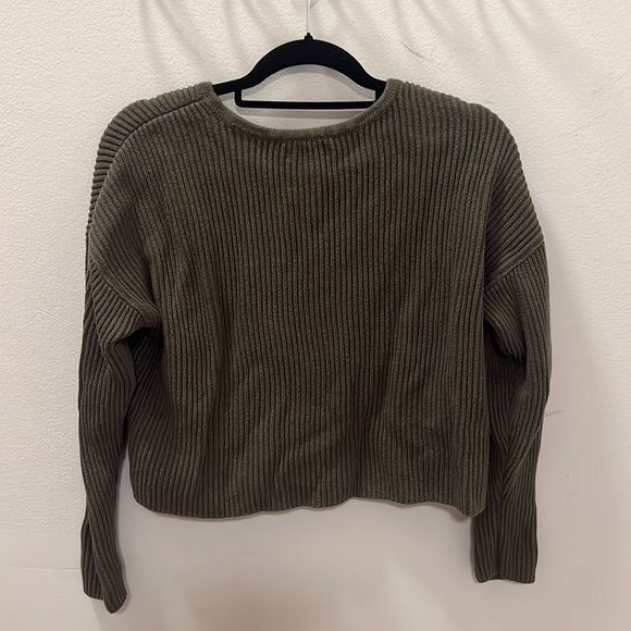 Green Pacsun sweater. Size Small, in perfect condition. - Picture 2 of 2